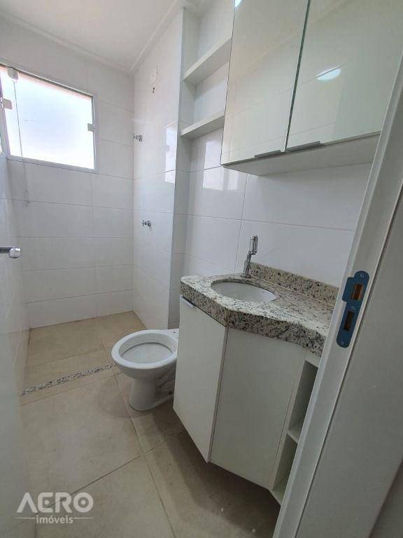 Apartamento para alugar com 1 quarto, 50m² - Foto 9