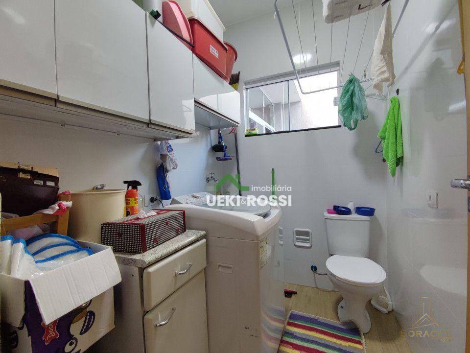 Casa à venda com 3 quartos, 170m² - Foto 6