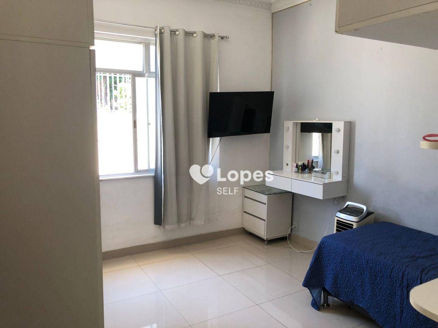 Casa à venda com 4 quartos, 180m² - Foto 11