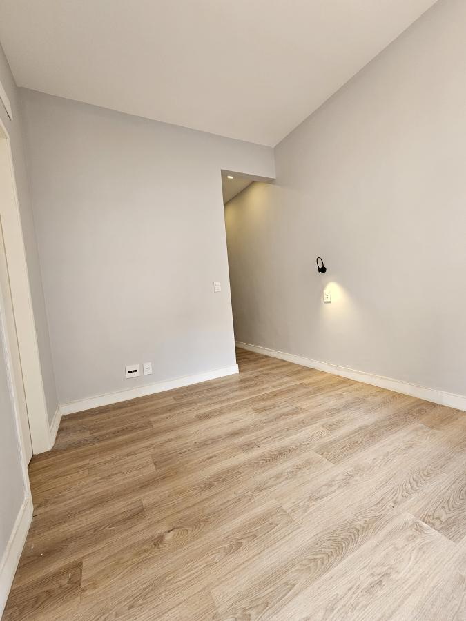 Apartamento à venda com 3 quartos, 75m² - Foto 4