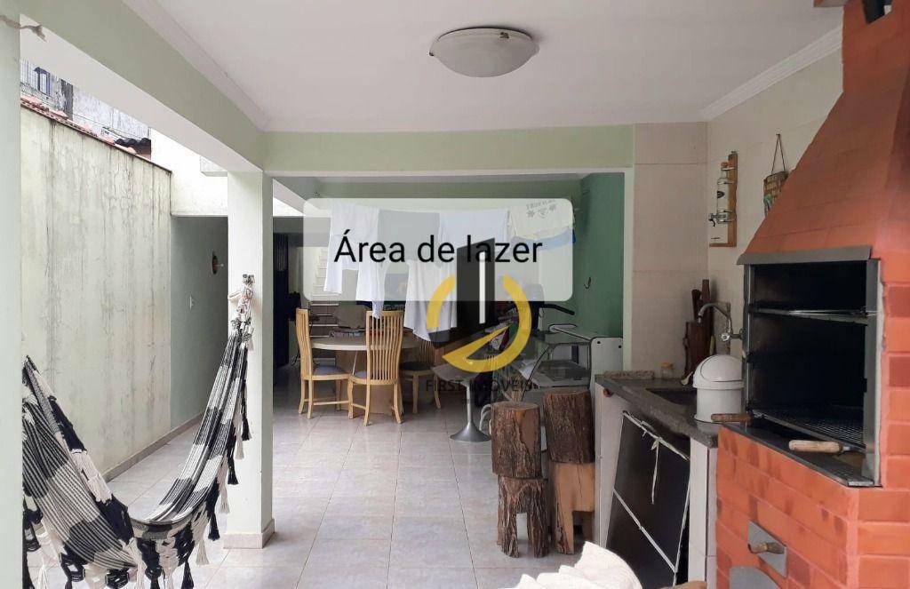 Casa à venda com 3 quartos, 160m² - Foto 14