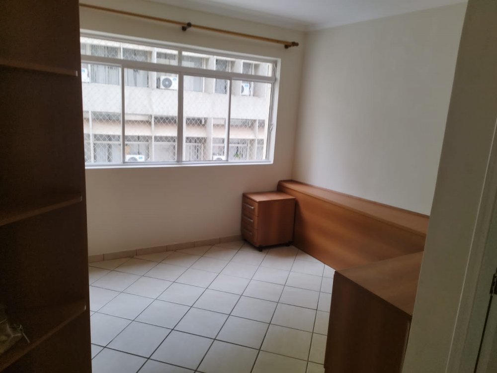 Apartamento para alugar com 2 quartos, 64m² - Foto 3