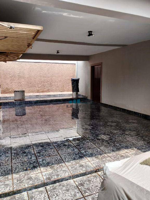 Casa à venda com 3 quartos, 187m² - Foto 15