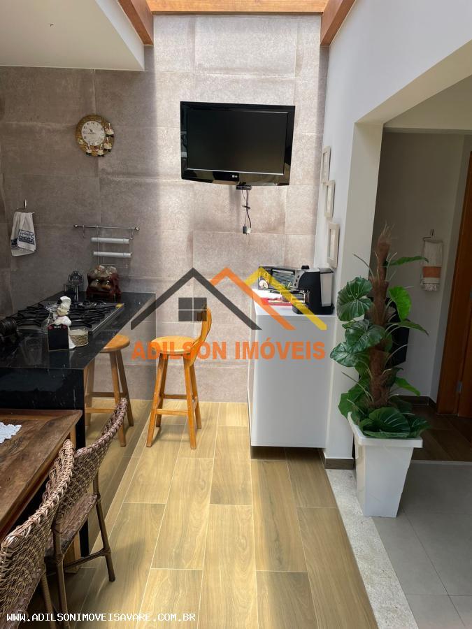 Casa à venda com 2 quartos, 186m² - Foto 10