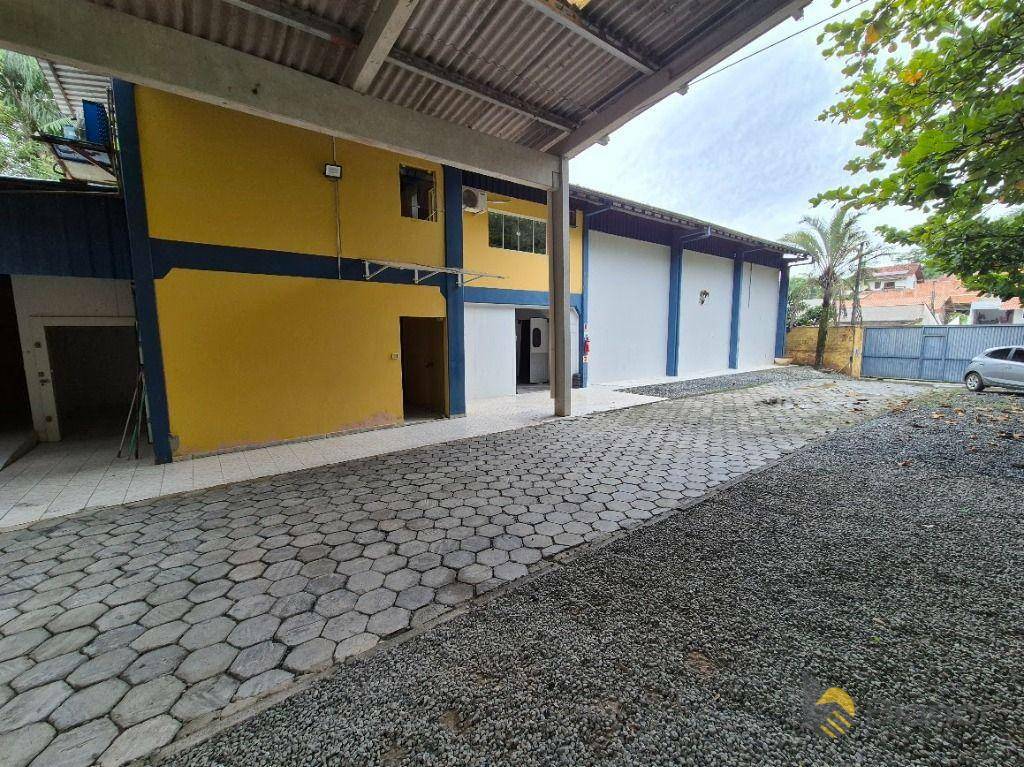 Depósito-Galpão-Armazém para alugar, 550m² - Foto 2