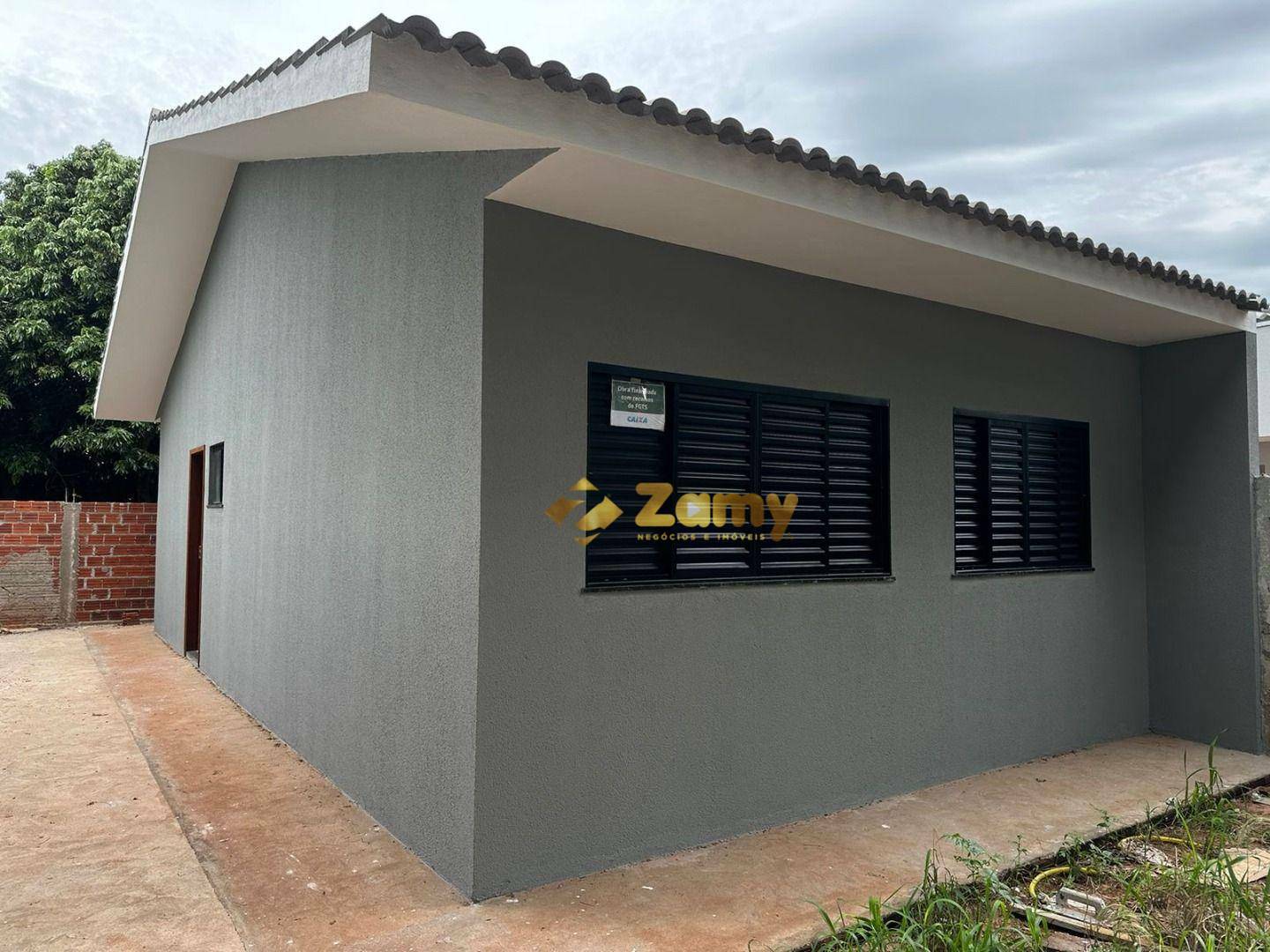 Casa à venda com 2 quartos, 54m² - Foto 1