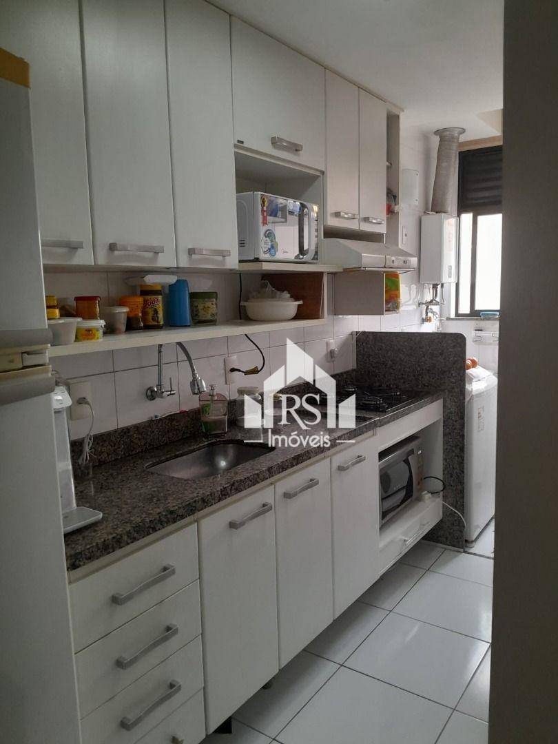 Apartamento à venda com 2 quartos, 70m² - Foto 4