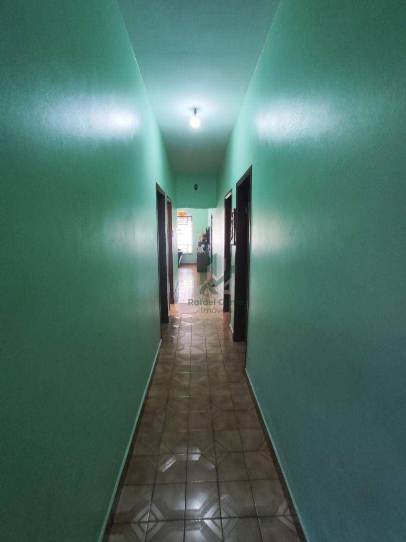 Casa, 4 quartos, 227 m² - Foto 3