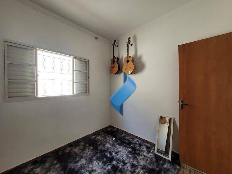 Casa à venda com 2 quartos, 60m² - Foto 8