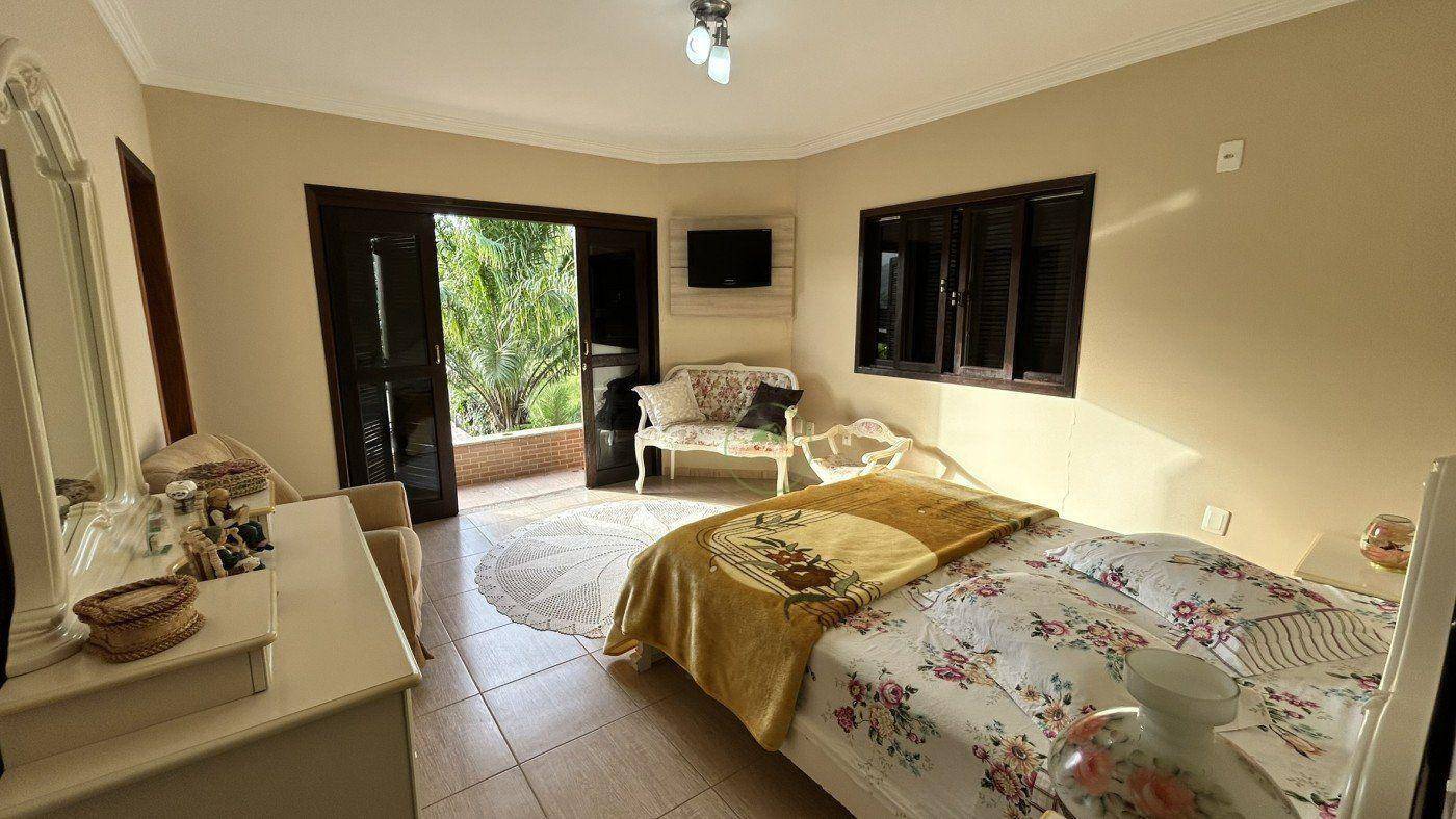 Chácara, 3 quartos, 3600 m² - Foto 2