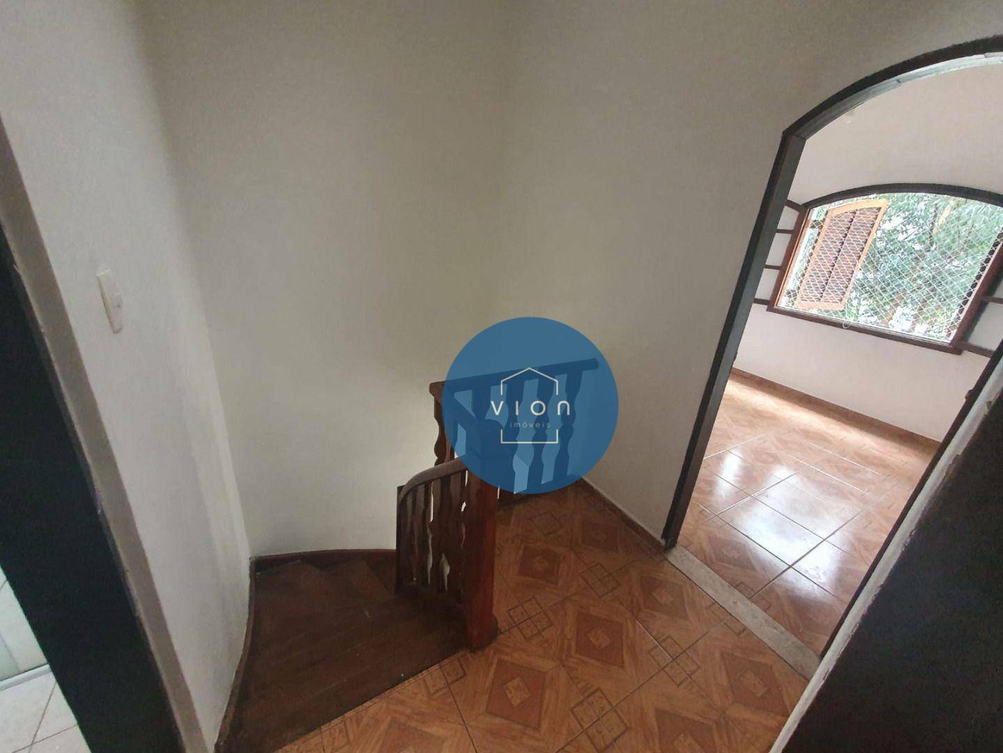 Casa à venda com 4 quartos, 180m² - Foto 30