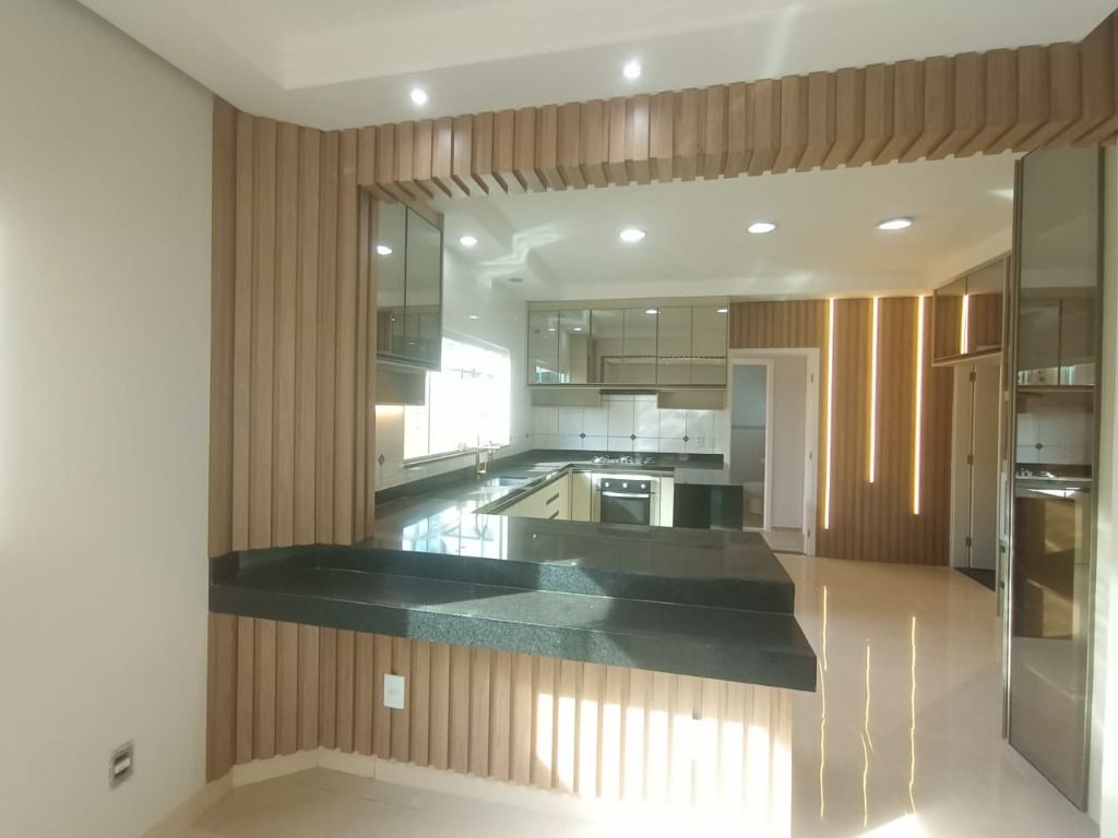 Casa de Condomínio à venda com 4 quartos, 400m² - Foto 10