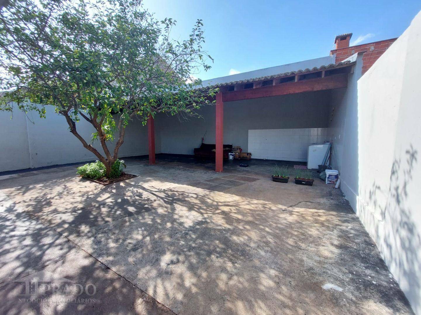 Casa à venda com 3 quartos, 134m² - Foto 2