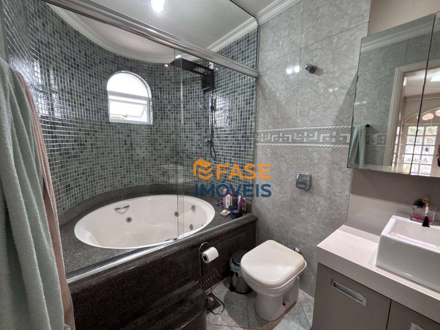 Casa à venda com 4 quartos, 213m² - Foto 21