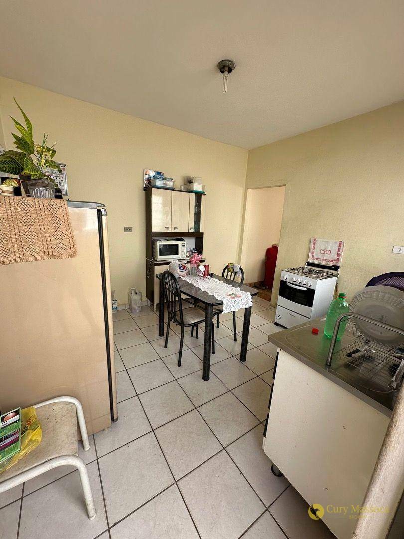 Casa à venda com 2 quartos, 100m² - Foto 1