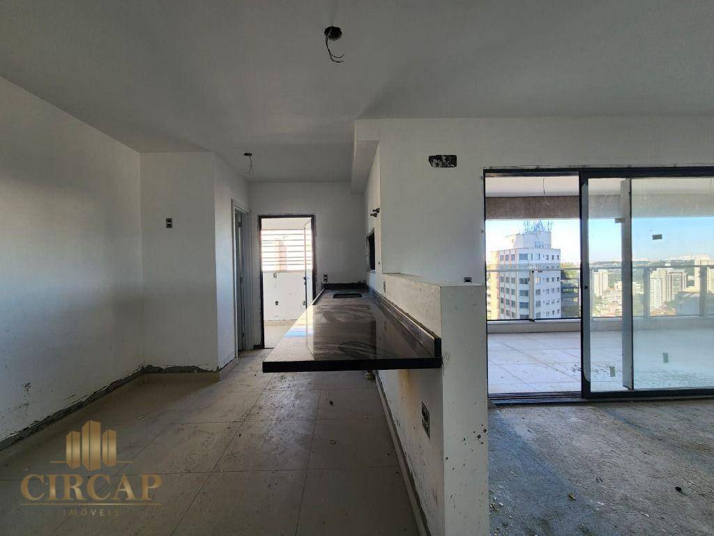 Apartamento à venda com 4 quartos, 196m² - Foto 7