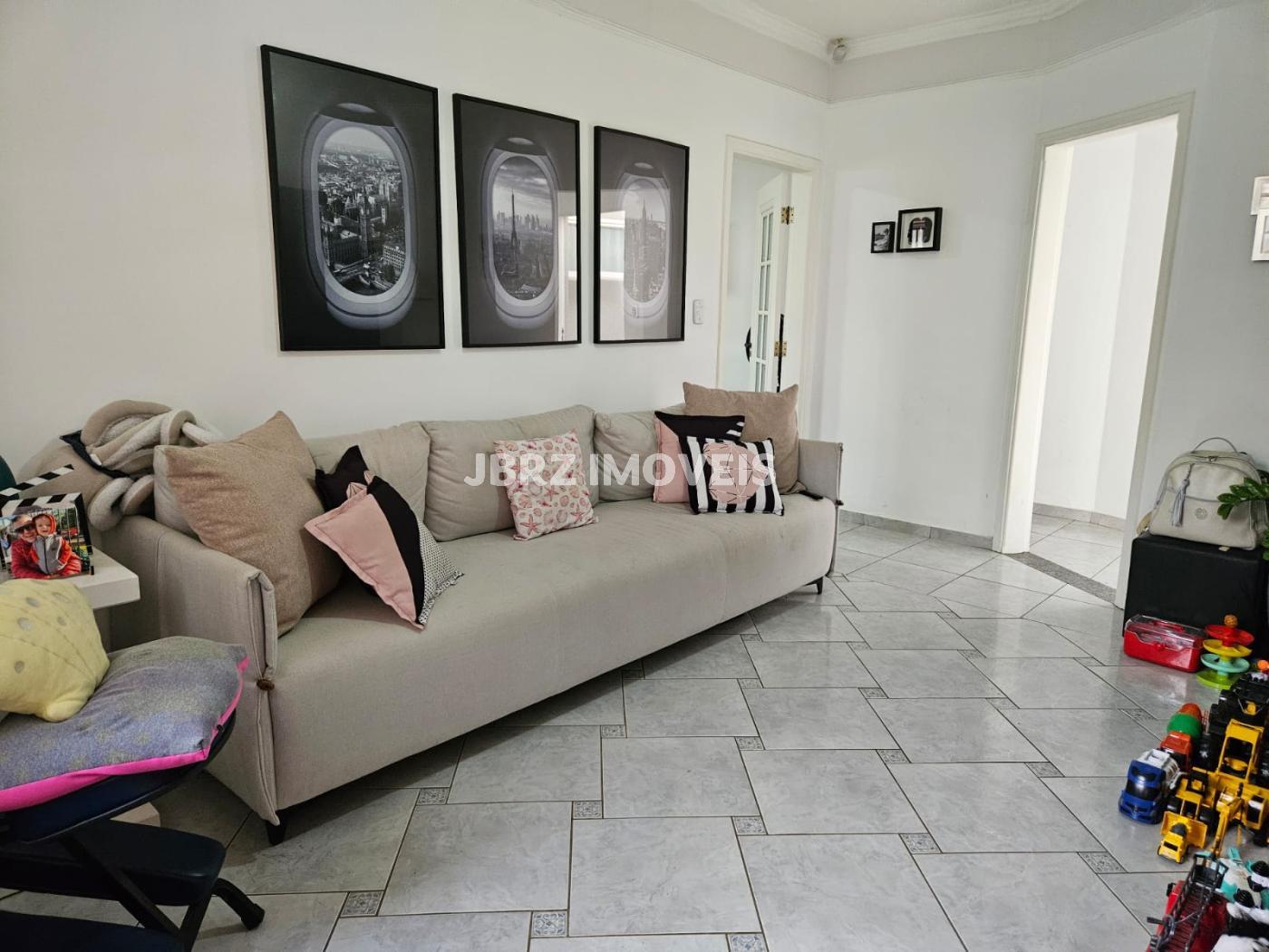 Casa à venda com 3 quartos, 188m² - Foto 2