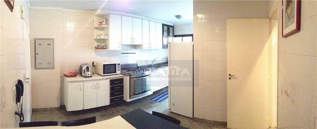 Apartamento à venda com 3 quartos, 182m² - Foto 4