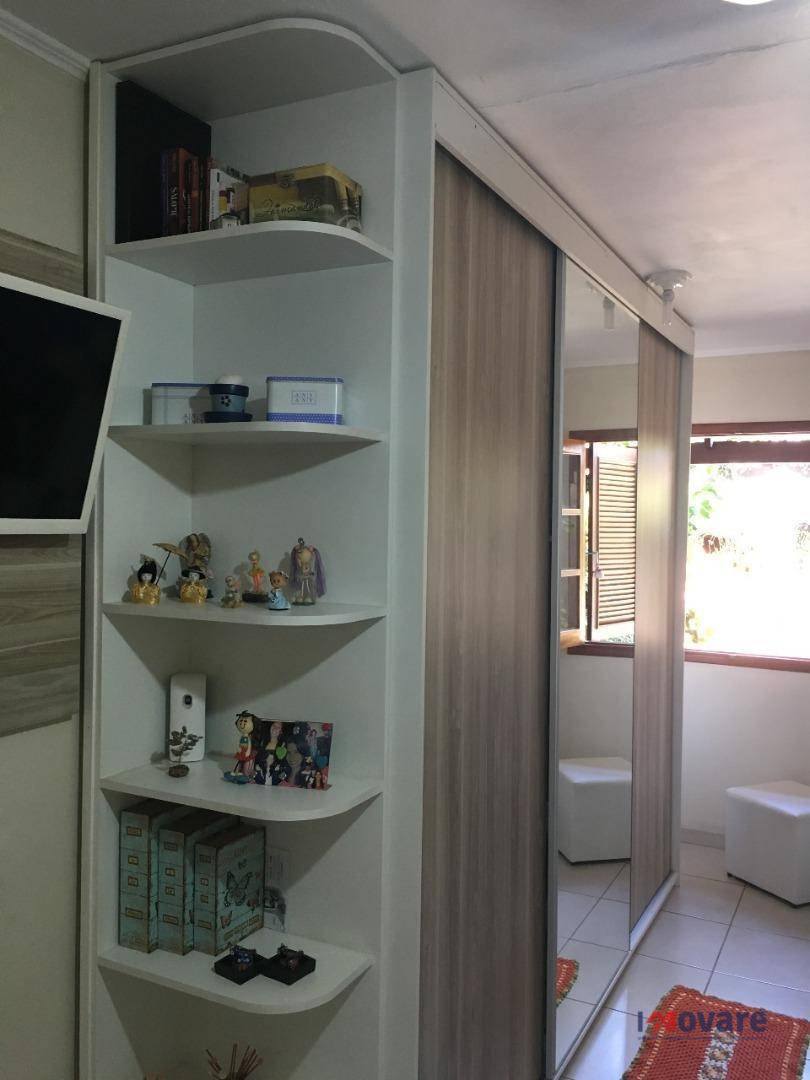 Casa à venda com 4 quartos, 160m² - Foto 12