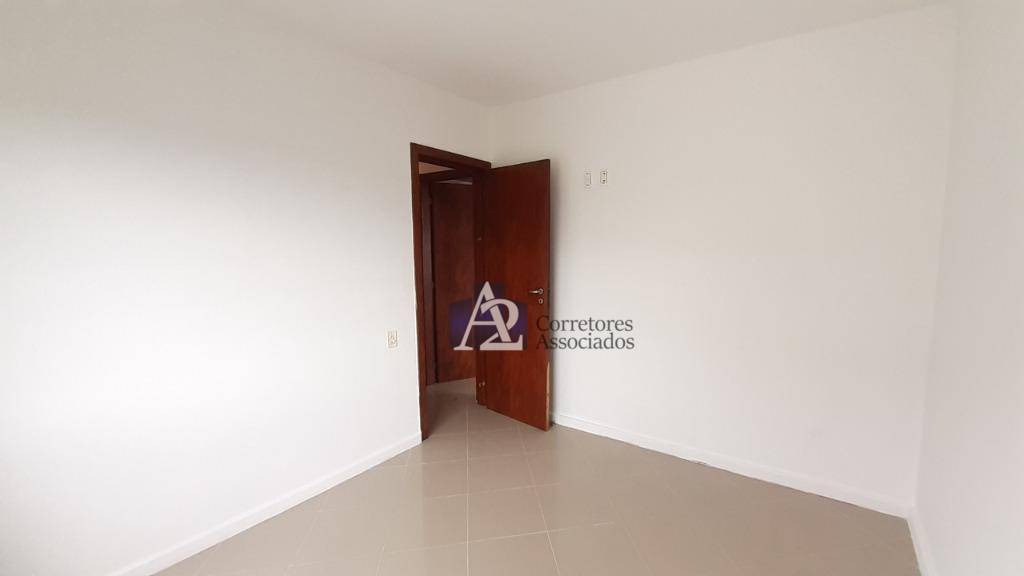 Apartamento à venda com 2 quartos, 75m² - Foto 19