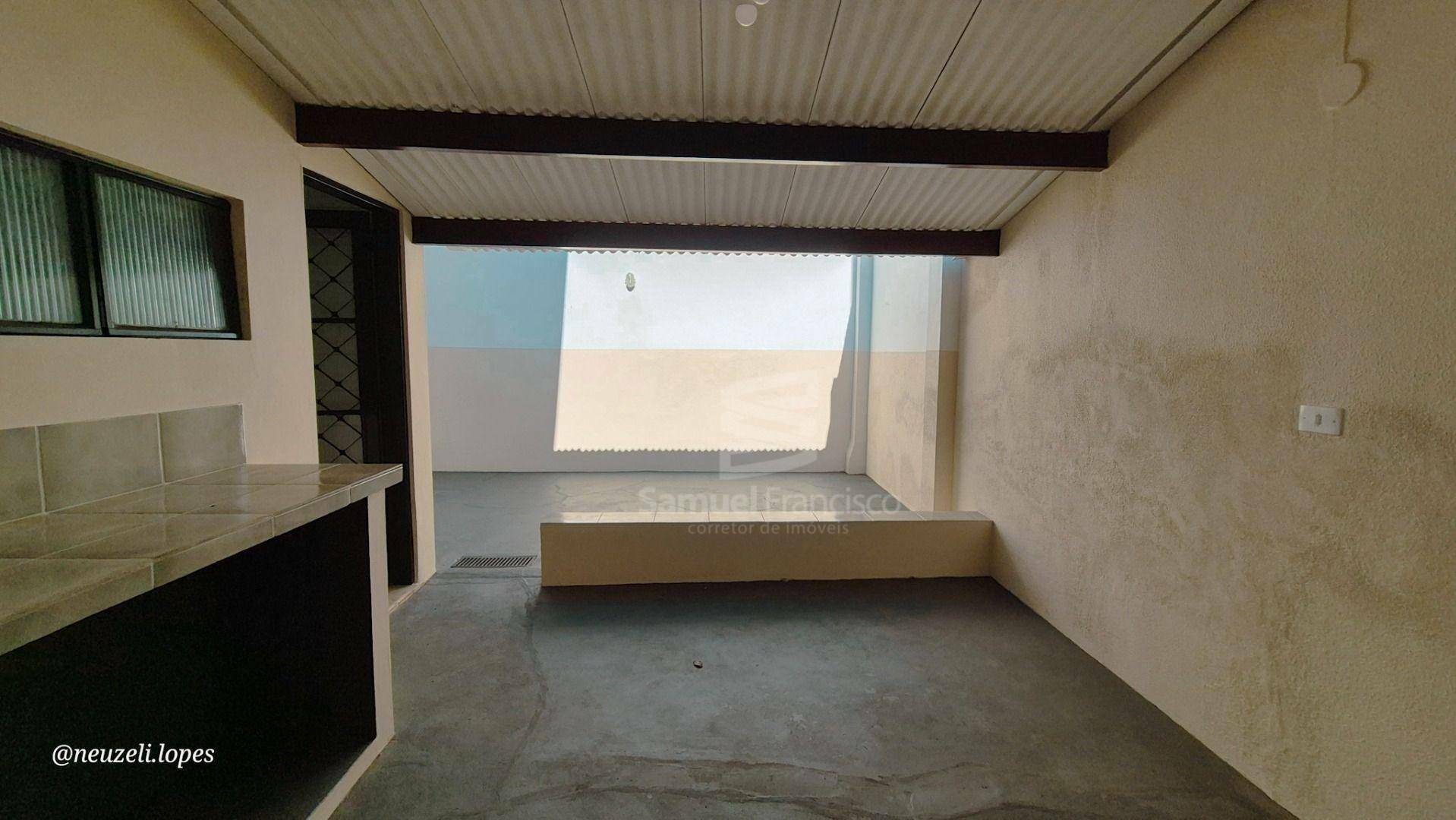 Casa à venda com 2 quartos, 70m² - Foto 13
