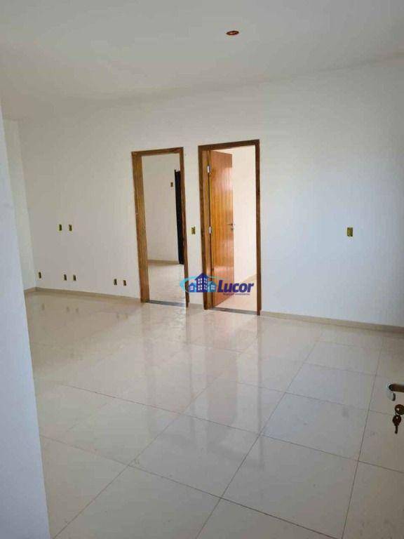 Apartamento à venda com 2 quartos, 63m² - Foto 5