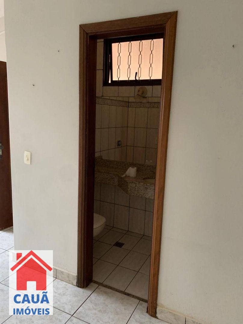 Casa à venda e aluguel com 3 quartos, 240m² - Foto 14