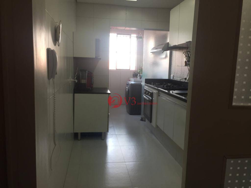 Apartamento à venda com 3 quartos, 70m² - Foto 13