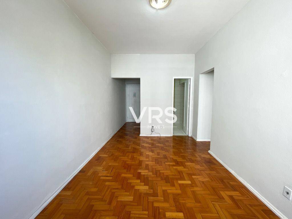 Apartamento à venda com 1 quarto, 35m² - Foto 2