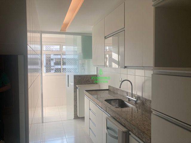 Apartamento à venda com 3 quartos, 130m² - Foto 17