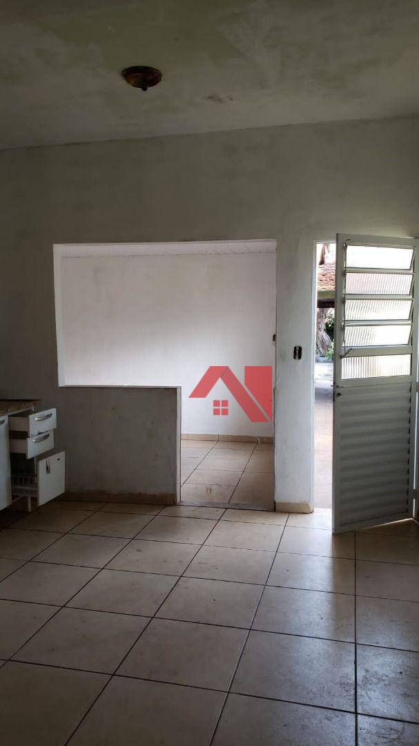 Casa à venda com 3 quartos, 100m² - Foto 17