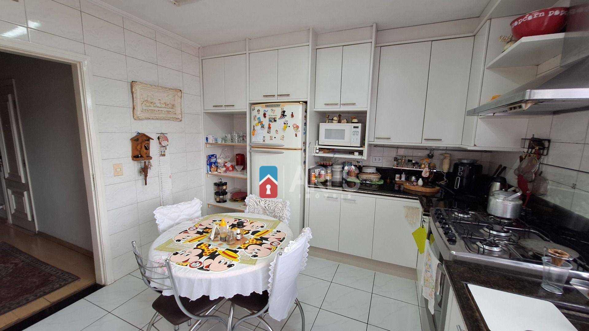 Apartamento à venda com 3 quartos, 196m² - Foto 12