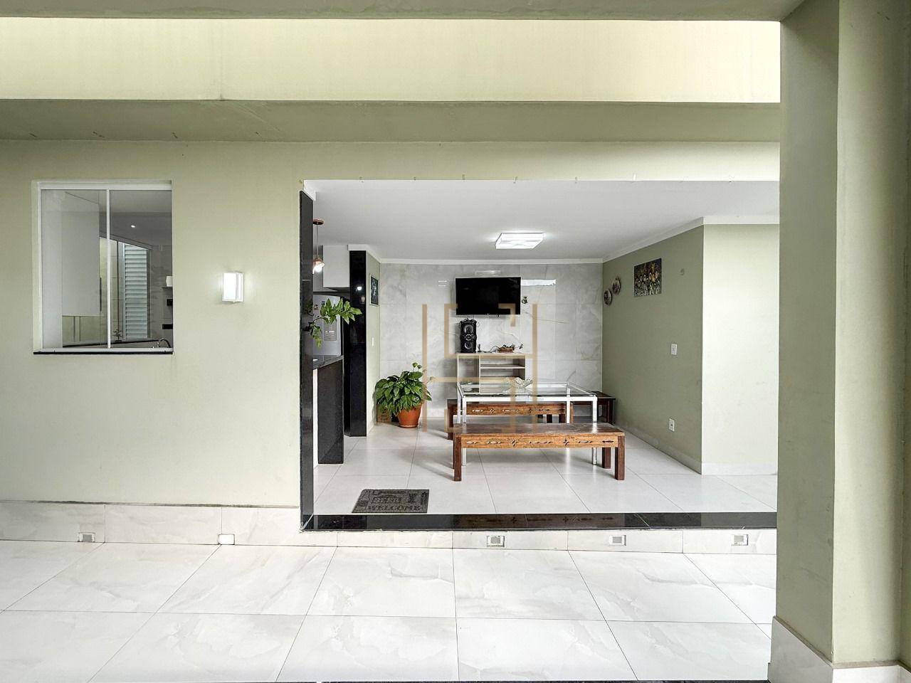 Casa, 3 quartos, 260 m² - Foto 2