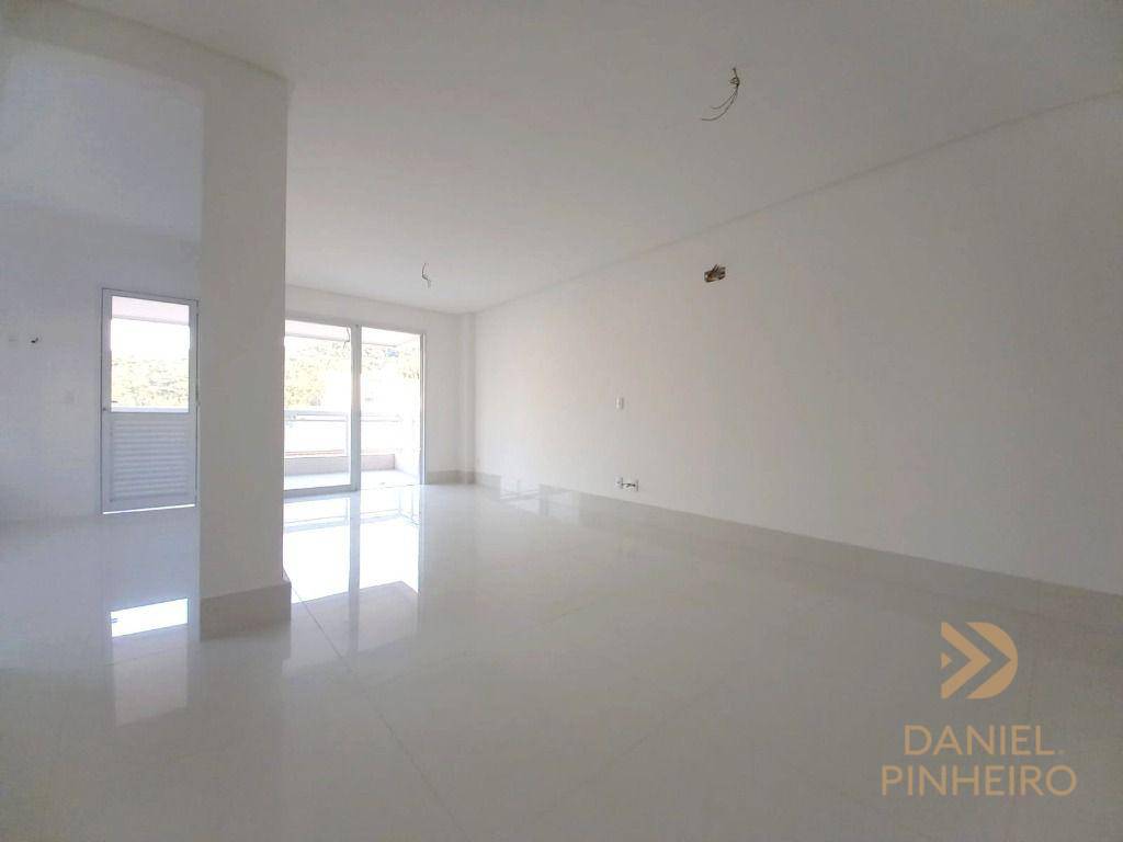 Apartamento à venda com 3 quartos, 150m² - Foto 6