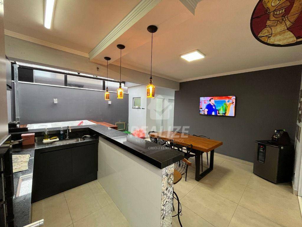 Casa à venda com 3 quartos, 210m² - Foto 17