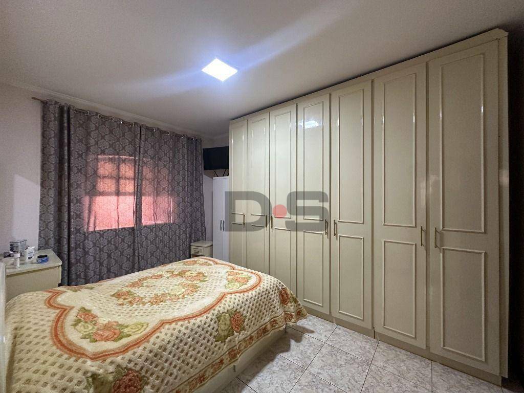 Sobrado à venda com 4 quartos, 181m² - Foto 6