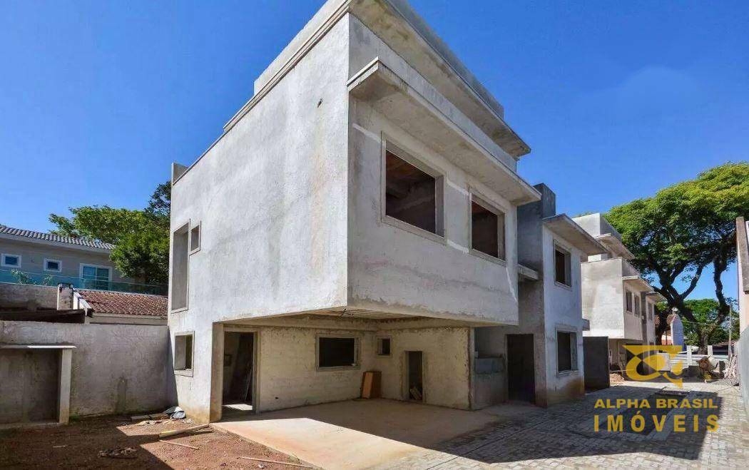 Casa à venda com 4 quartos, 206m² - Foto 1