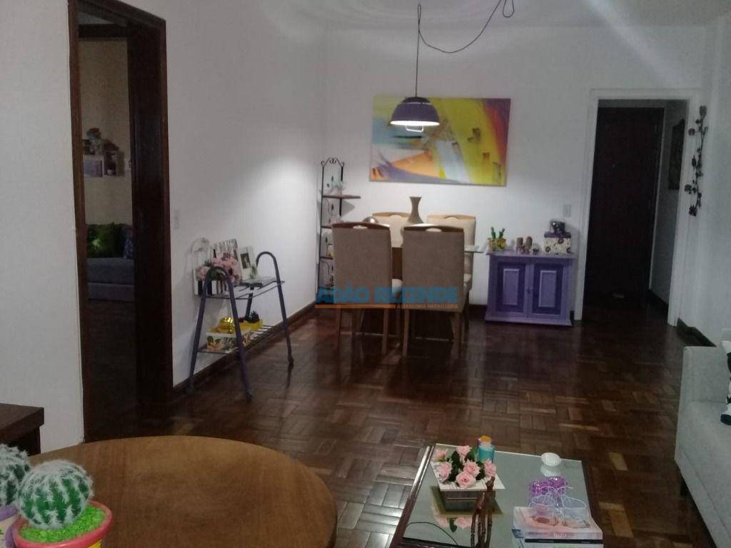 Apartamento à venda com 2 quartos, 81m² - Foto 4