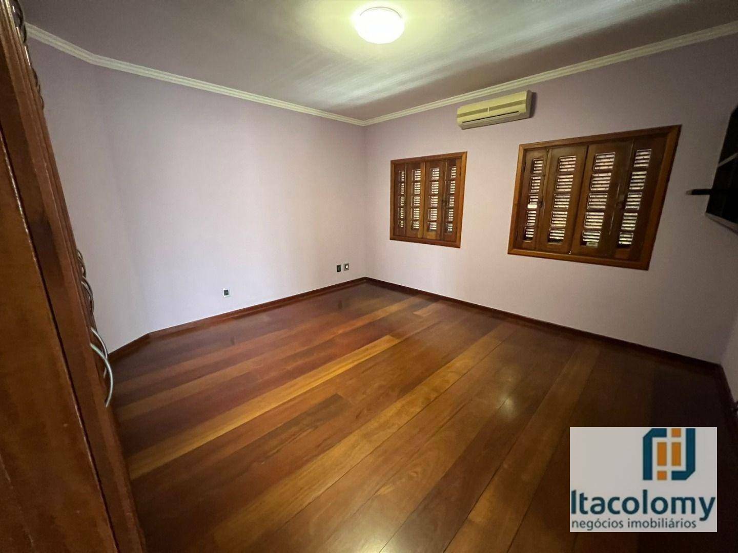 Casa de Condomínio para alugar com 4 quartos, 450m² - Foto 11