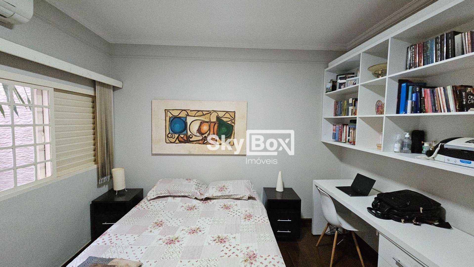 Casa à venda com 3 quartos, 241m² - Foto 18