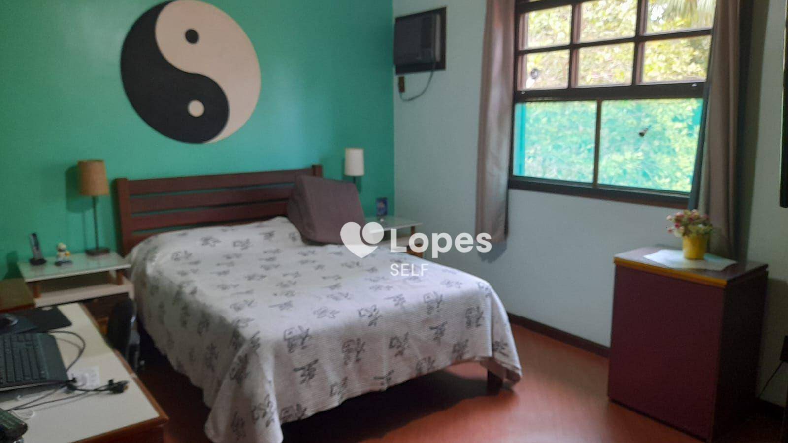 Casa de Condomínio à venda com 4 quartos, 270m² - Foto 17