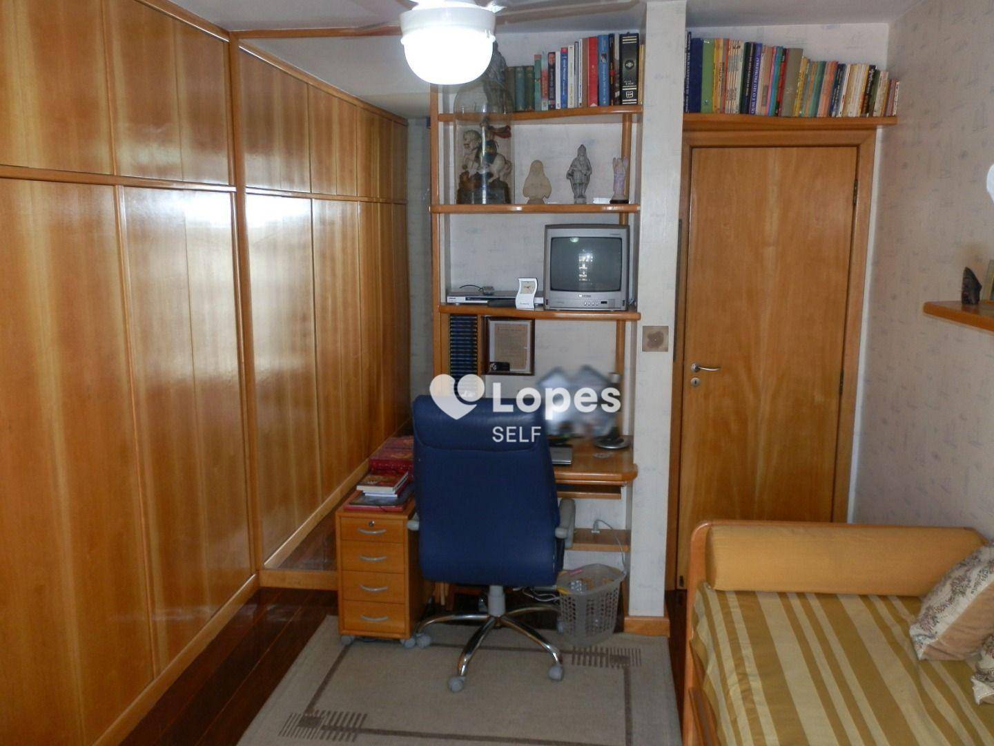 Apartamento à venda com 3 quartos, 175m² - Foto 11