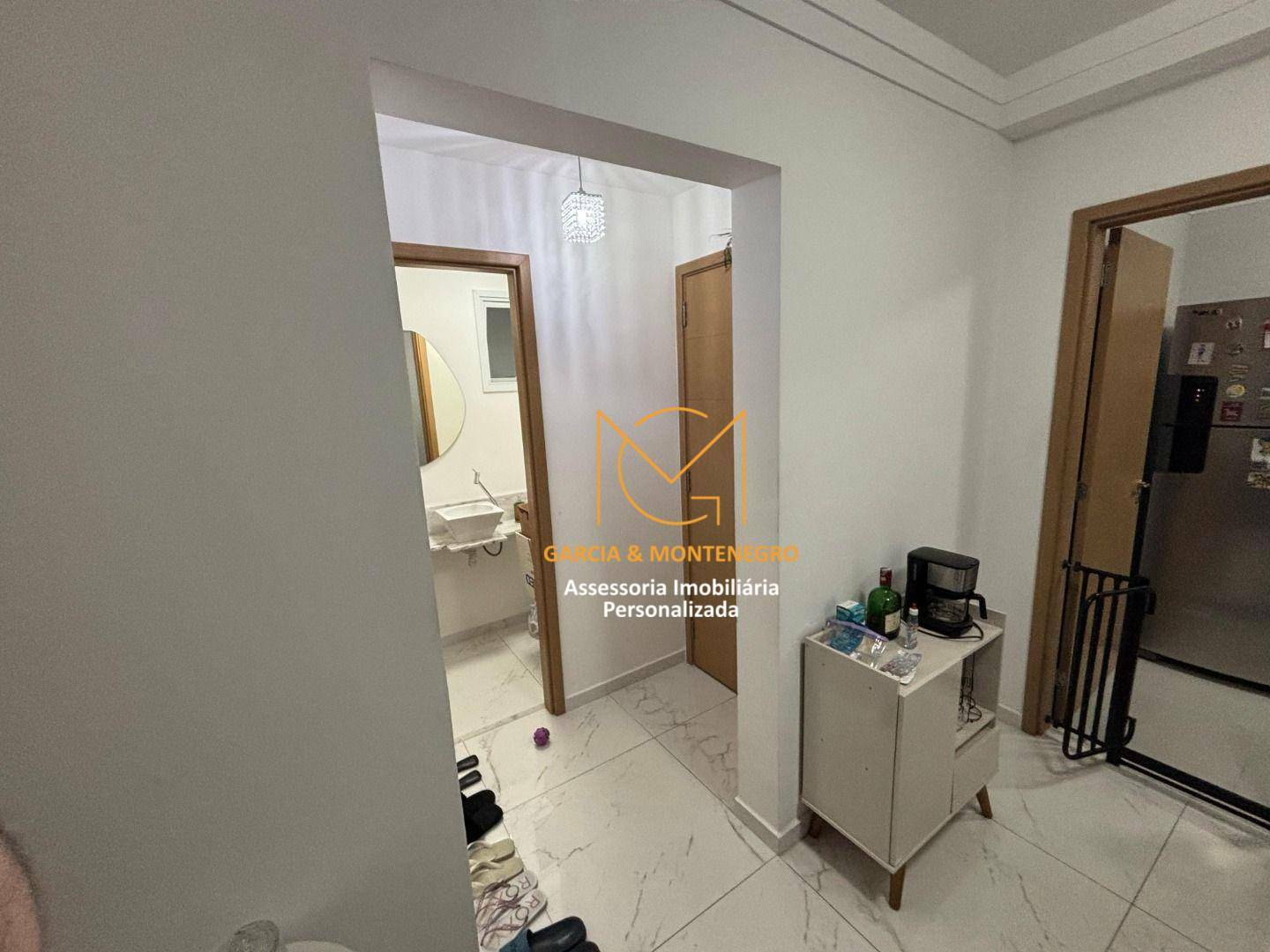 Apartamento para alugar com 2 quartos, 70m² - Foto 14