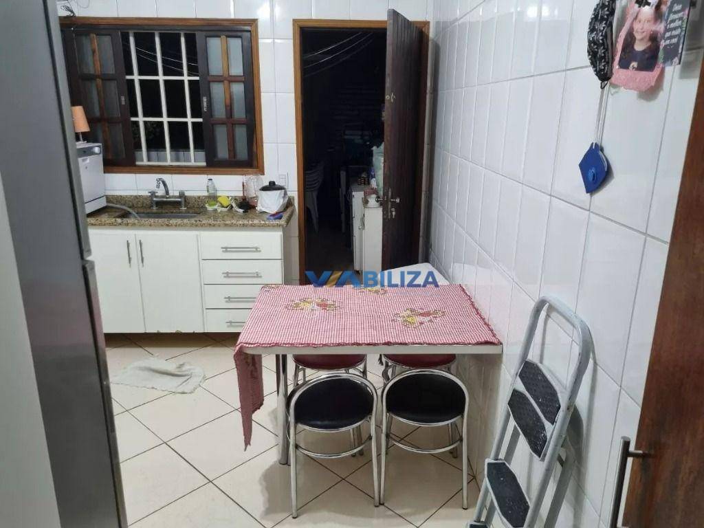 Sobrado à venda com 3 quartos, 150m² - Foto 11