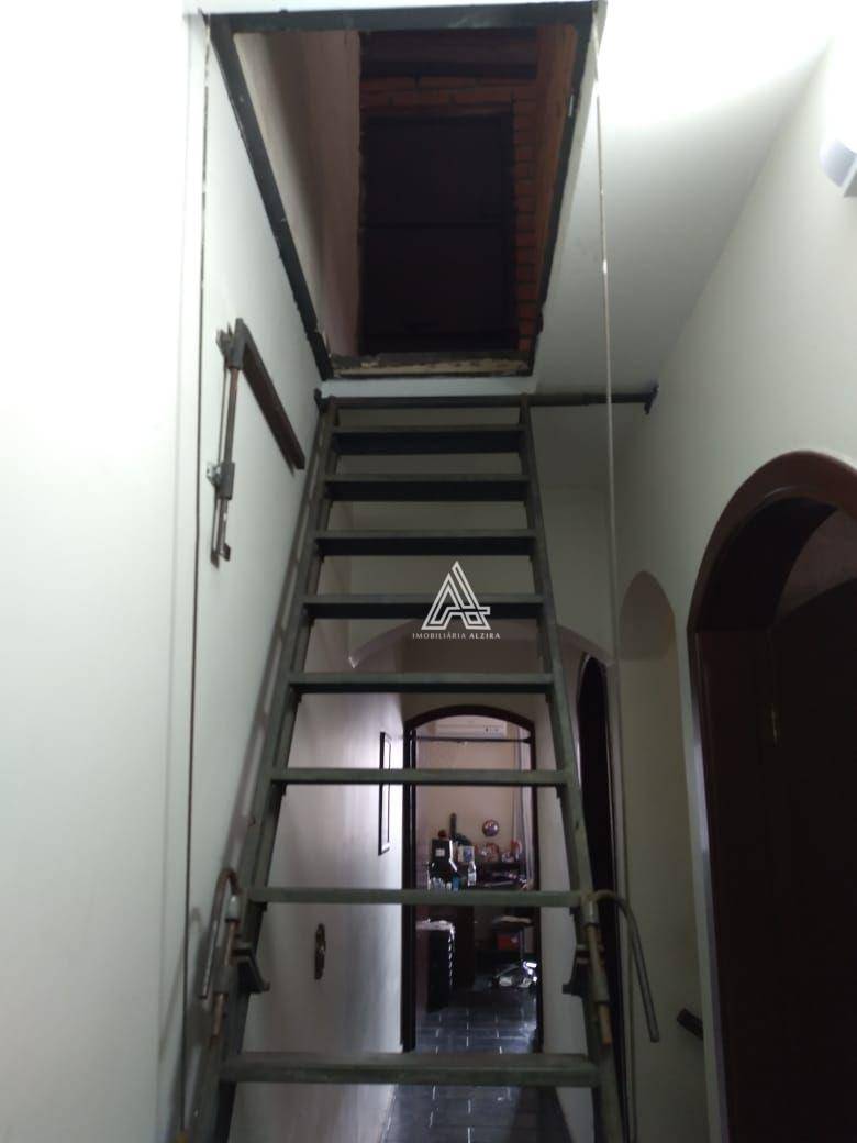 Sobrado à venda com 3 quartos, 200m² - Foto 24