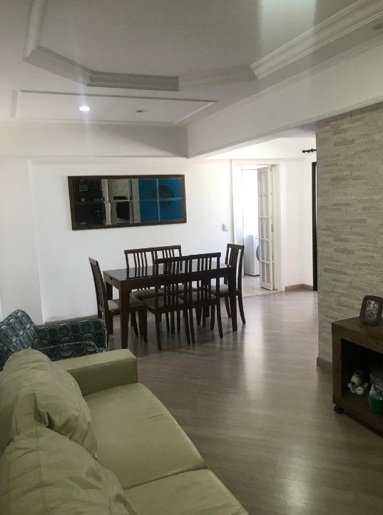 Apartamento à venda com 2 quartos, 75m² - Foto 1