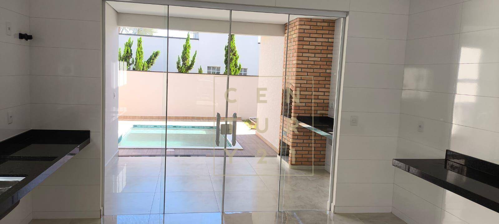 Casa de Condomínio à venda com 3 quartos, 192m² - Foto 2
