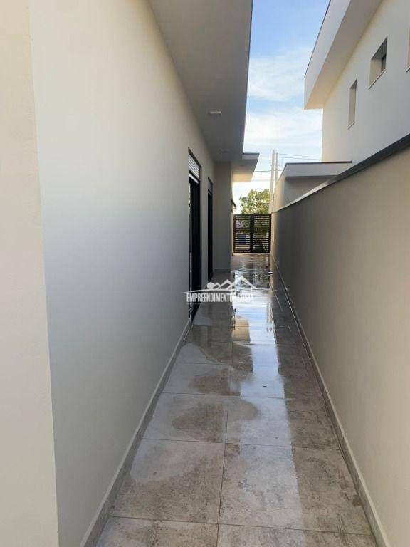 Casa à venda com 3 quartos, 161m² - Foto 4