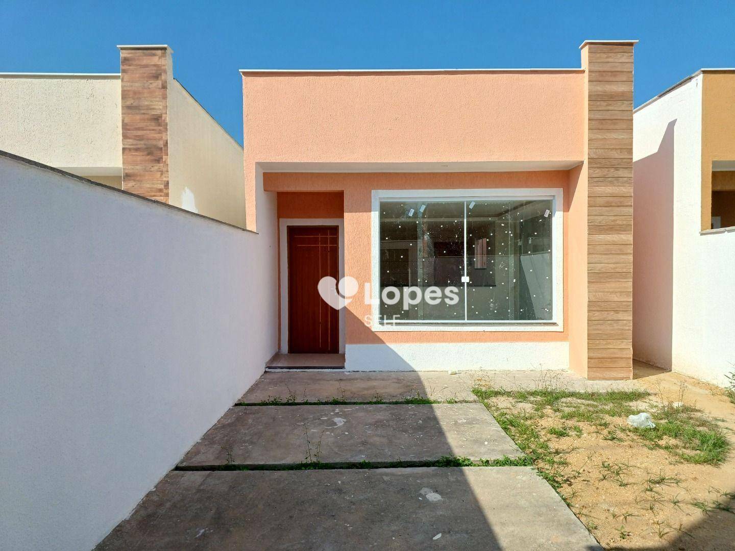 Casa à venda com 2 quartos, 100m² - Foto 1