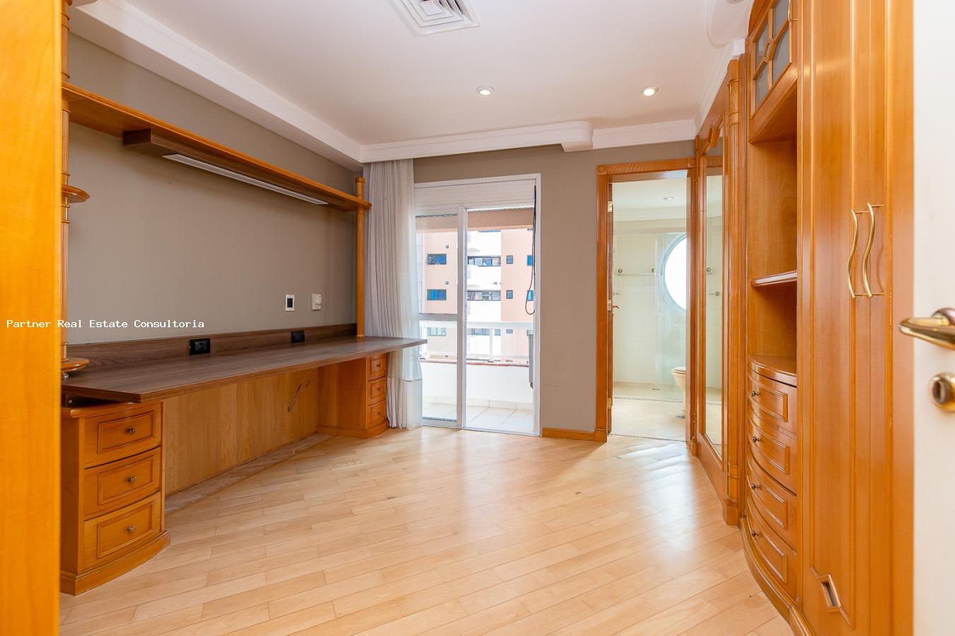 Apartamento à venda com 4 quartos, 370m² - Foto 13